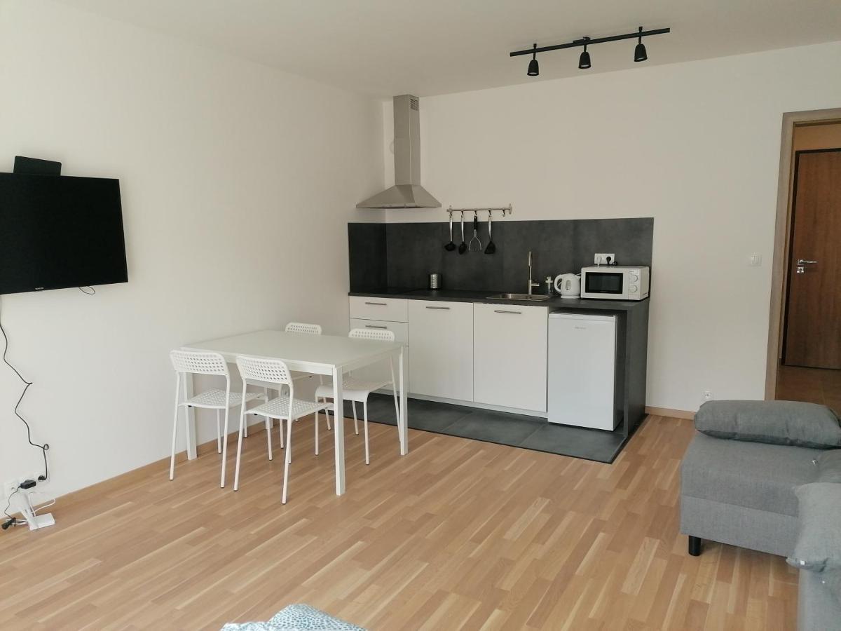 Brand New One Bedroom Apartment #54 In Brand New Building With Free Parking Prague Ngoại thất bức ảnh